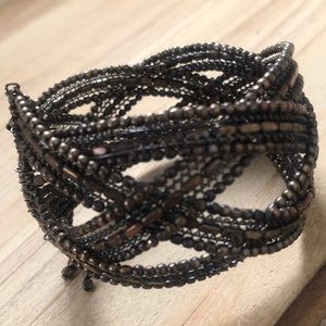 Beaded stretchable bracelet